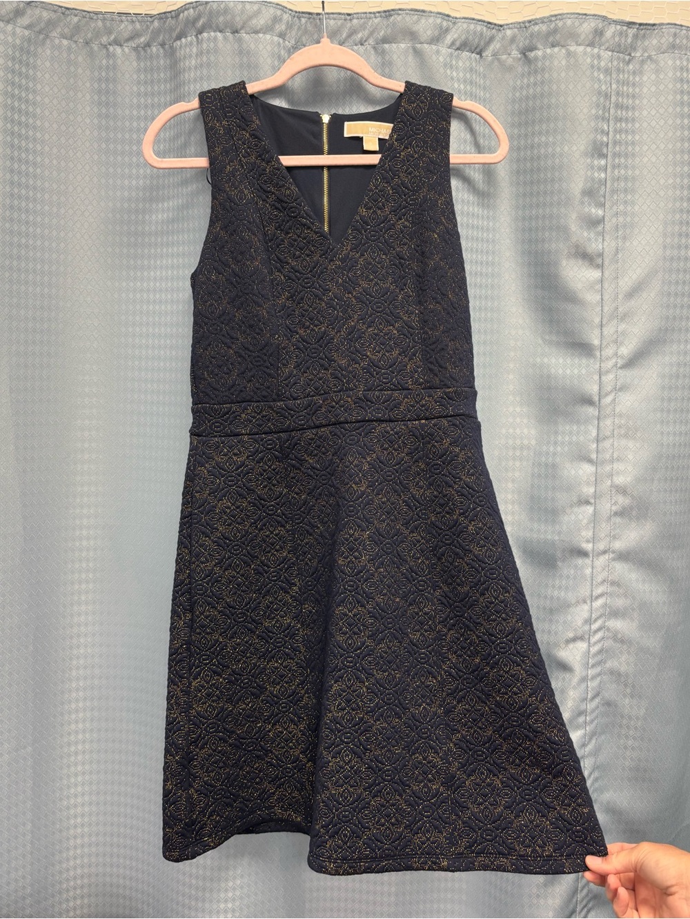 Michael Kors Sleeveless Textured V-Neck Fit & Flare Dress - Navy/Gold EUC
